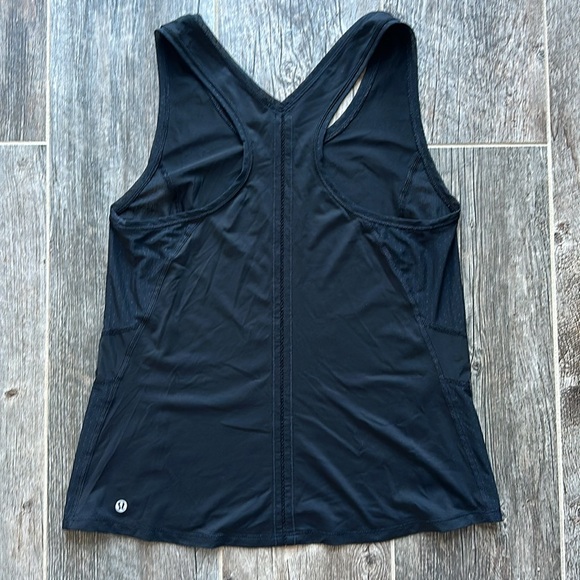 Lululemon black tank top size 4 - Picture 6 of 10